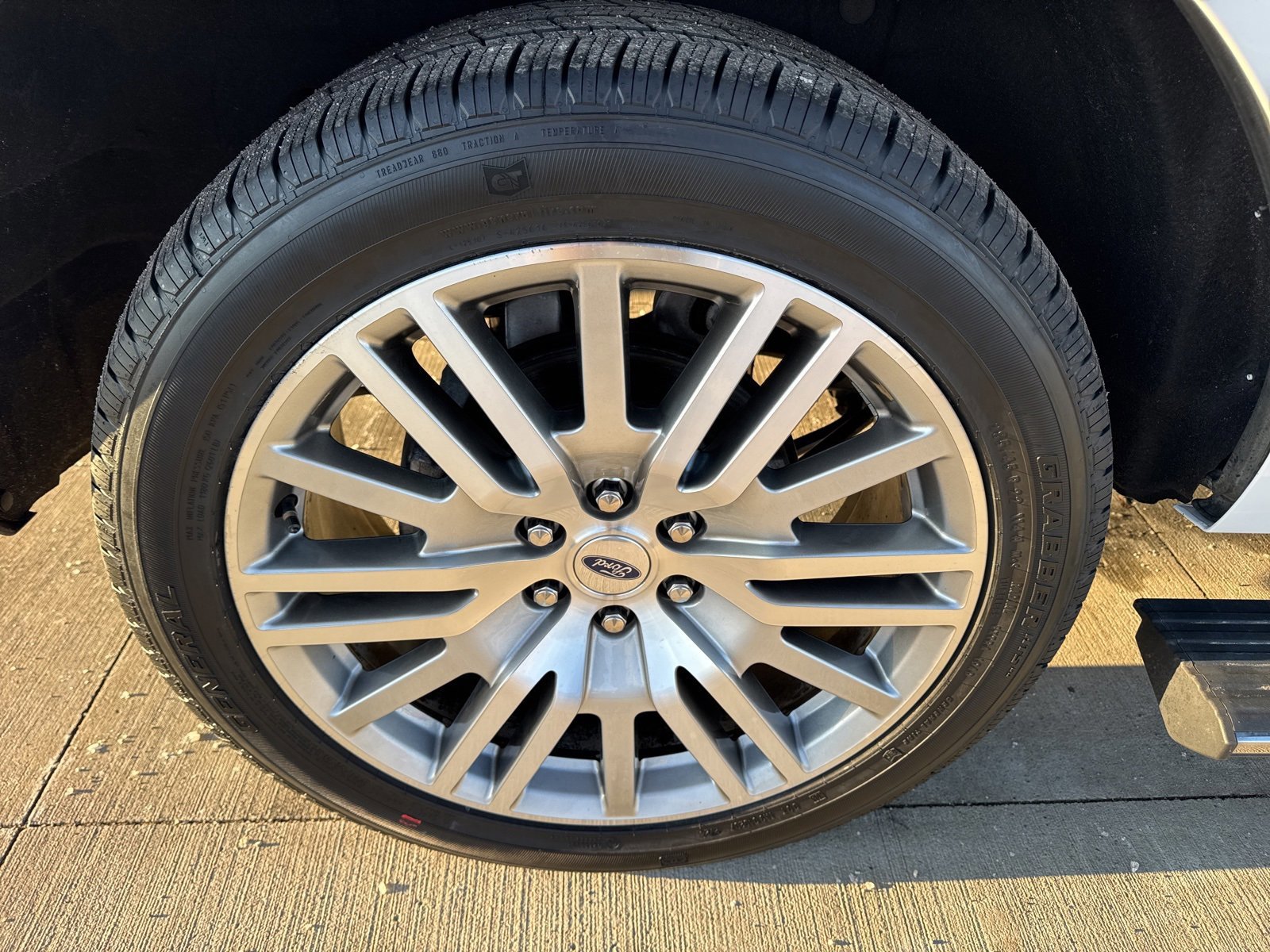 Certified 2023 Ford Expedition Limited image 21