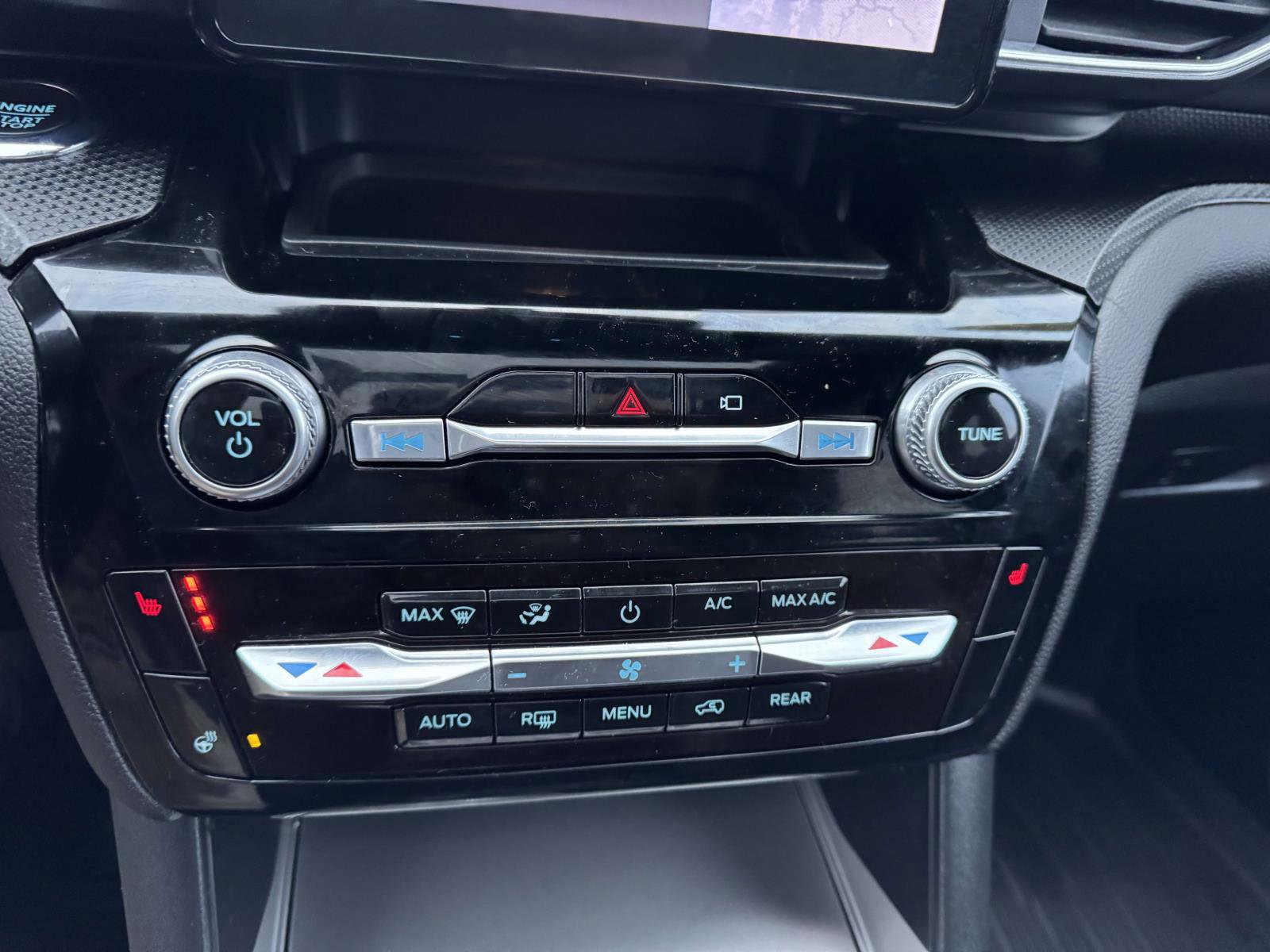 Certified 2022 Ford Explorer ST-Line w/ Class IV Trailer Tow Package image 27