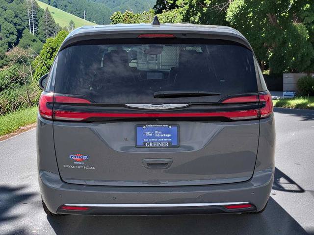 Used 2025 Chrysler Pacifica Select FWD image 5