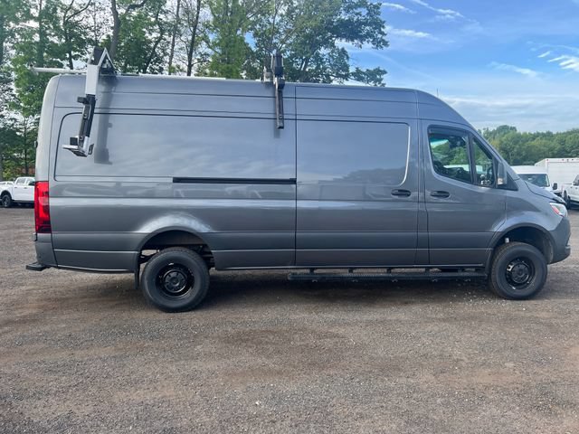 Used 2024 Mercedes-Benz Sprinter 2500 image 8