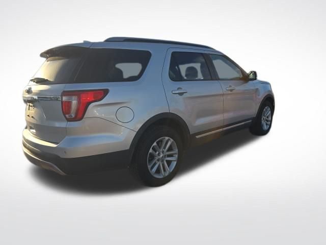 Certified 2017 Ford Explorer XLT w/ Equipment Group 201A image 3