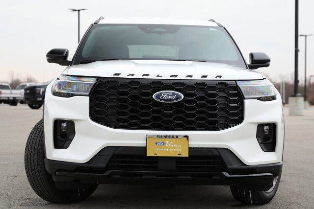 Certified 2025 Ford Explorer ST-Line image 11