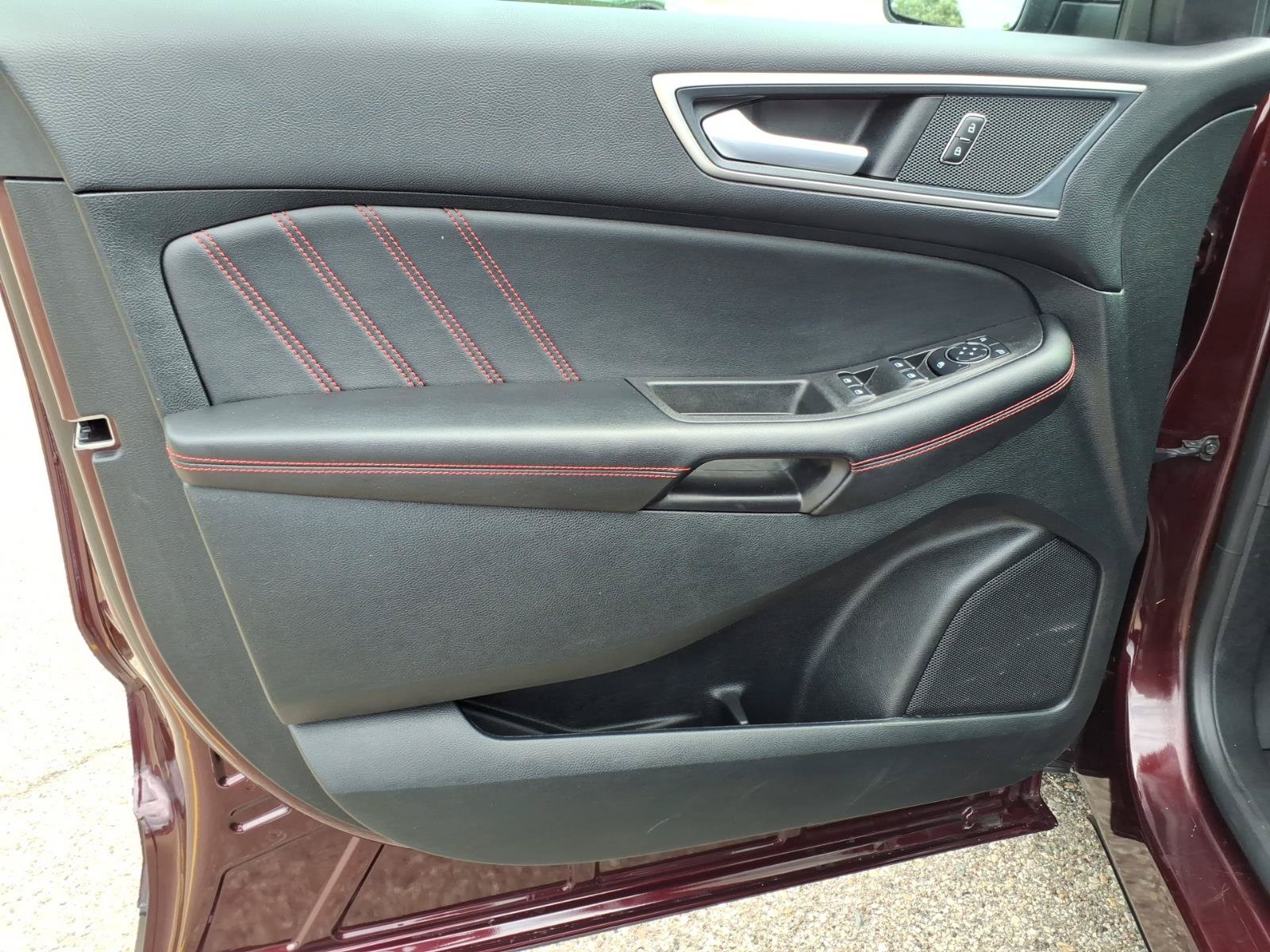 Certified 2024 Ford Edge ST-Line AWD/4WD image 16