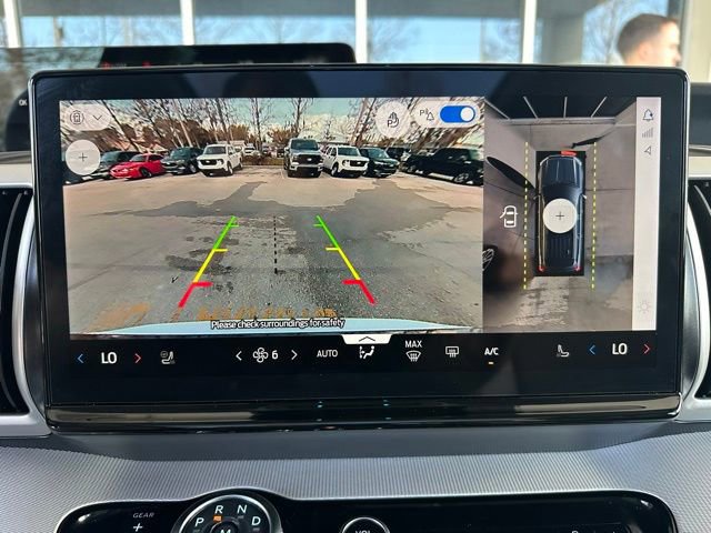 Certified 2025 Ford Expedition Active image 21