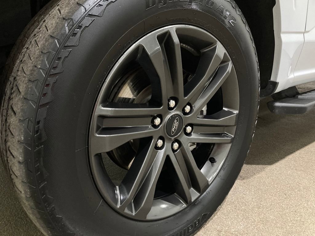 Certified 2022 Ford F150 XLT w/ Equipment Group 302A High image 18