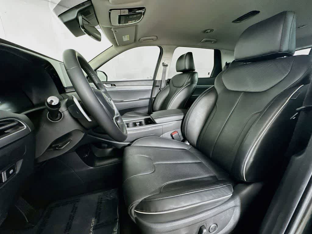 Used 2023 Hyundai Palisade SEL FWD image 11