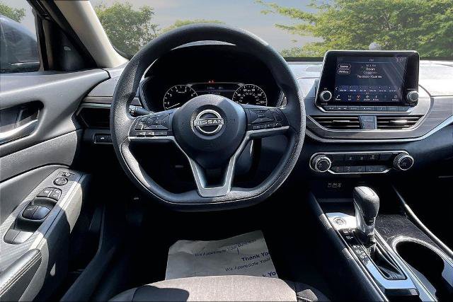 Used 2024 Nissan Altima 2.5 SV FWD image 5