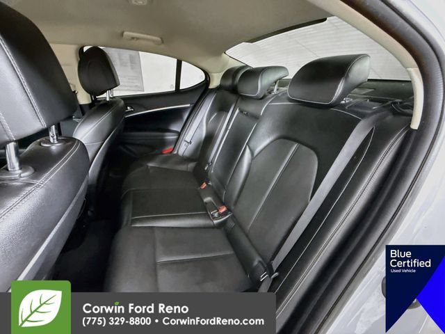 Used 2022 Genesis G70 2.0T AWD/4WD image 27