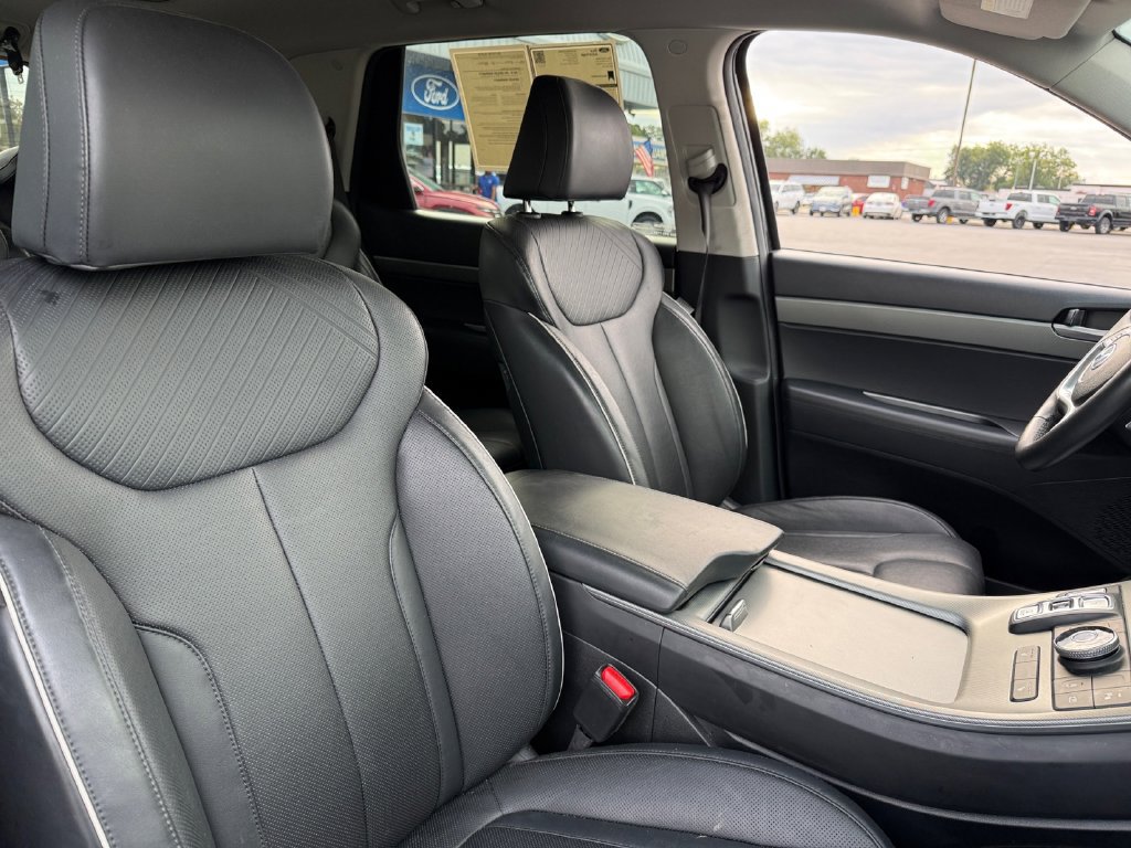 Used 2025 Hyundai Palisade SEL FWD image 16