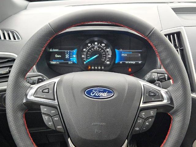 Certified 2022 Ford Edge ST-Line w/ Class II Trailer Tow Package image 34