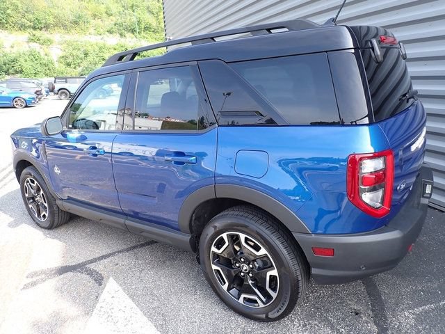 Certified 2023 Ford Bronco Sport Outer Banks w/ Tech Package AWD/4WD image 4