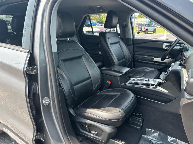 Certified 2023 Ford Explorer XLT w/ Equipment Group 202A AWD/4WD image 33