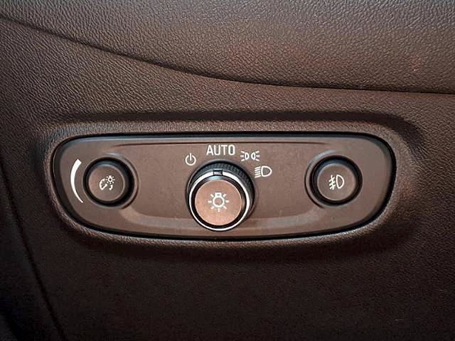 Used 2022 Chevrolet Equinox Premier AWD/4WD image 24