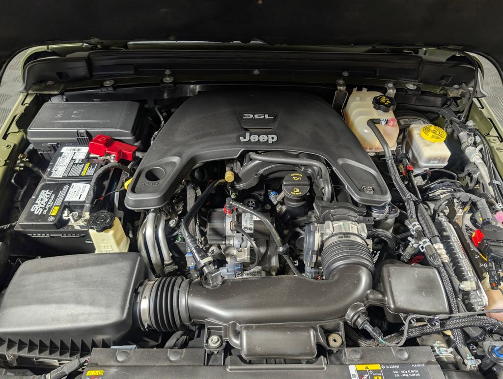 Used 2021 Jeep Wrangler Unlimited Sahara image 7