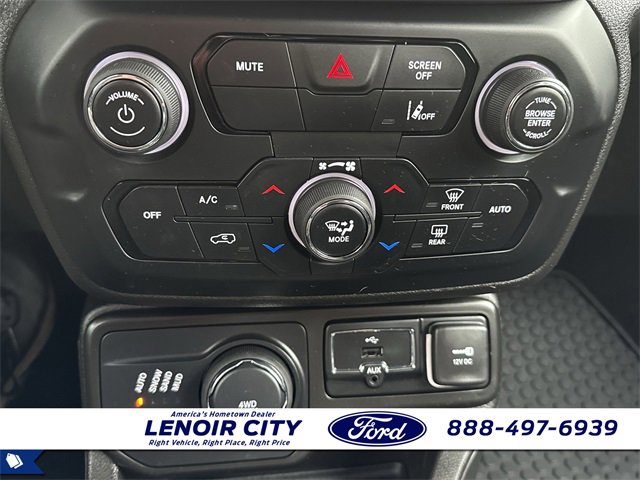 Used 2022 Jeep Renegade Latitude image 19