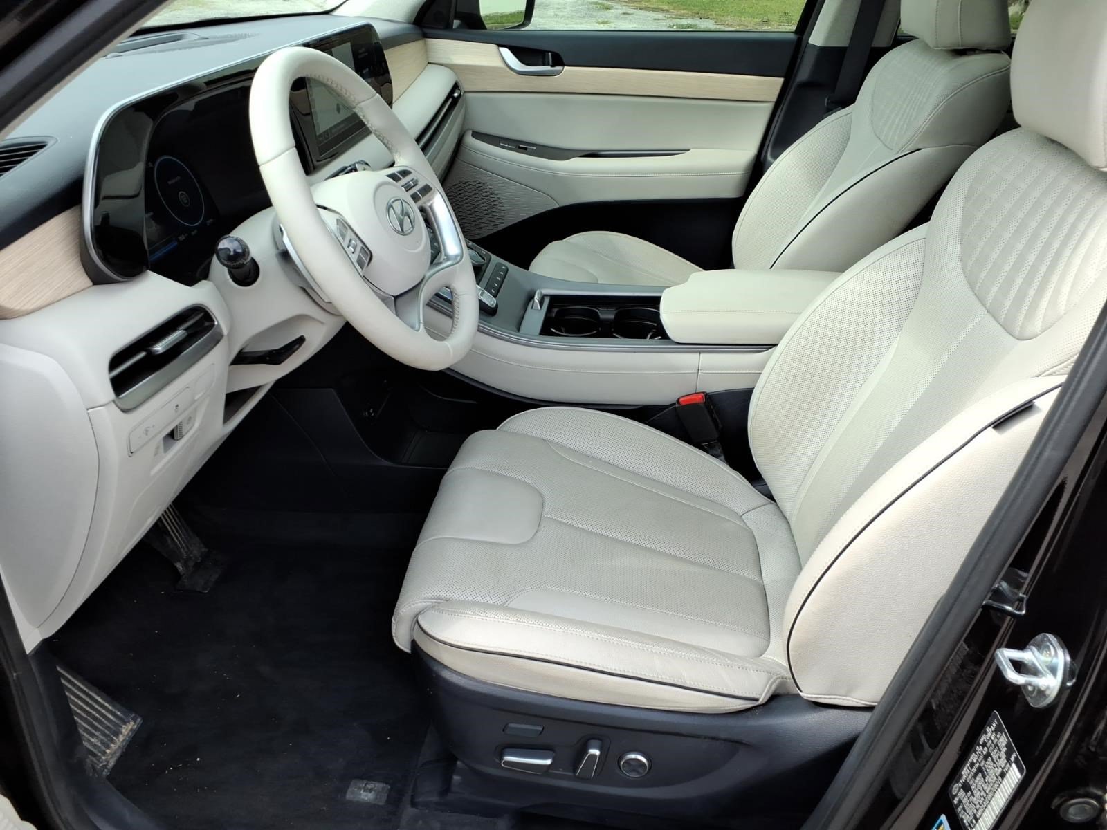 Used 2024 Hyundai Palisade Limited FWD image 13