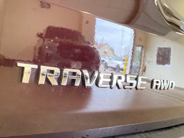 Used 2021 Chevrolet Traverse LT w/ LT Premium Package AWD/4WD image 8