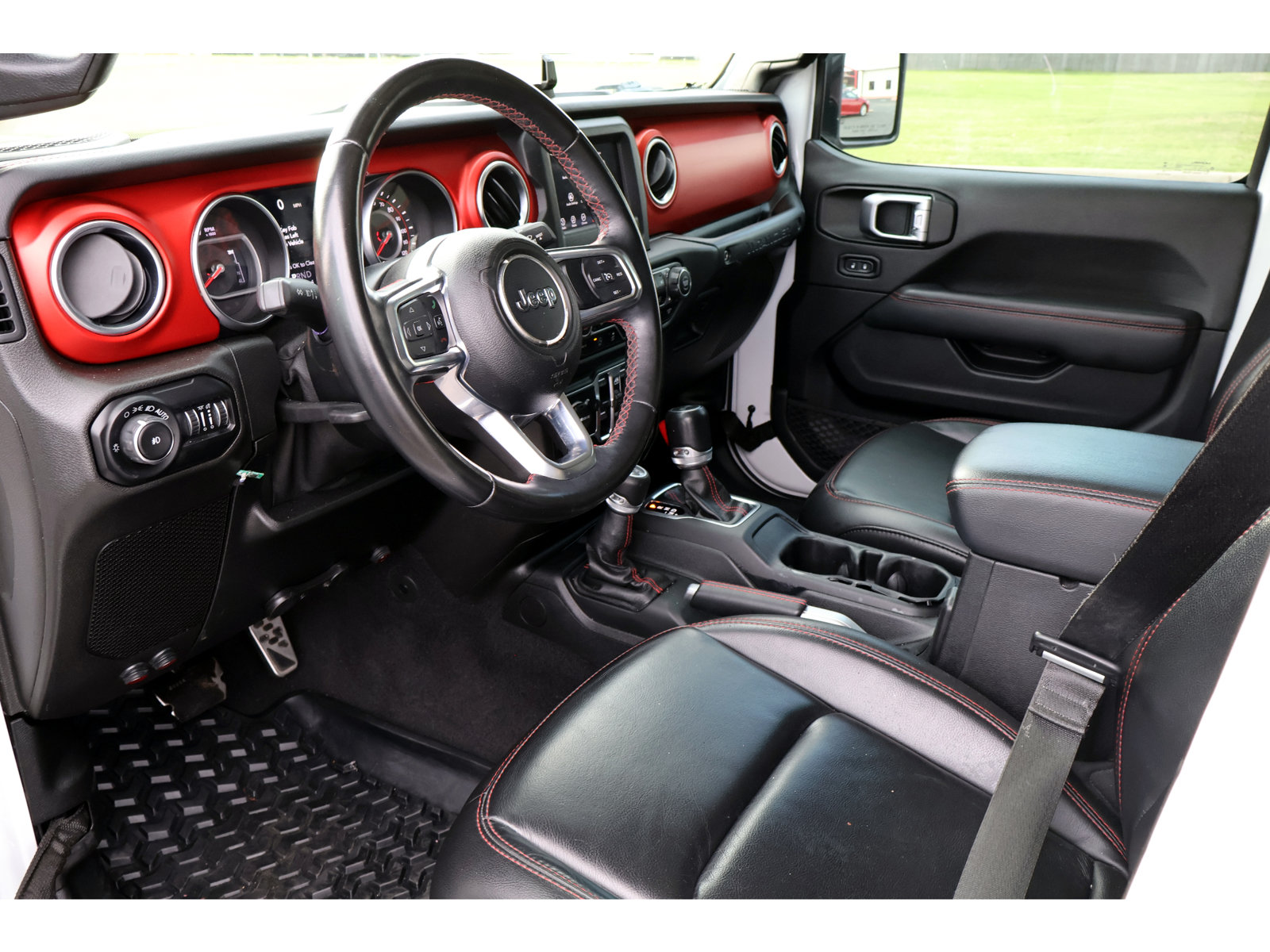 Used 2020 Jeep Wrangler Unlimited Rubicon AWD/4WD image 3
