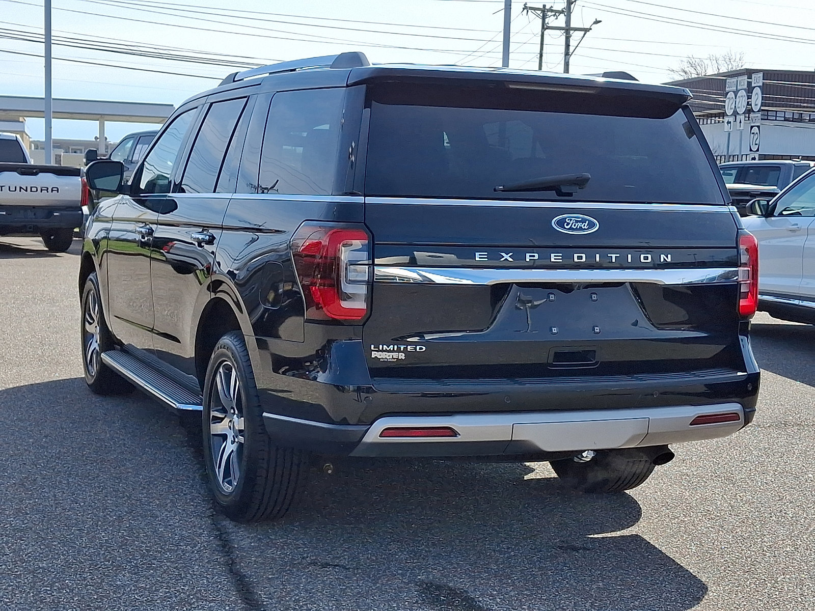 Certified 2023 Ford Expedition Limited image 5