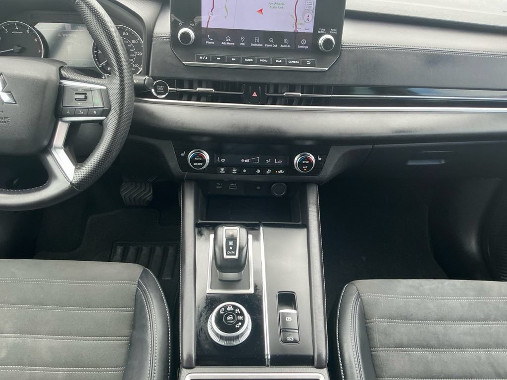 Used 2023 Mitsubishi Outlander SE FWD image 20