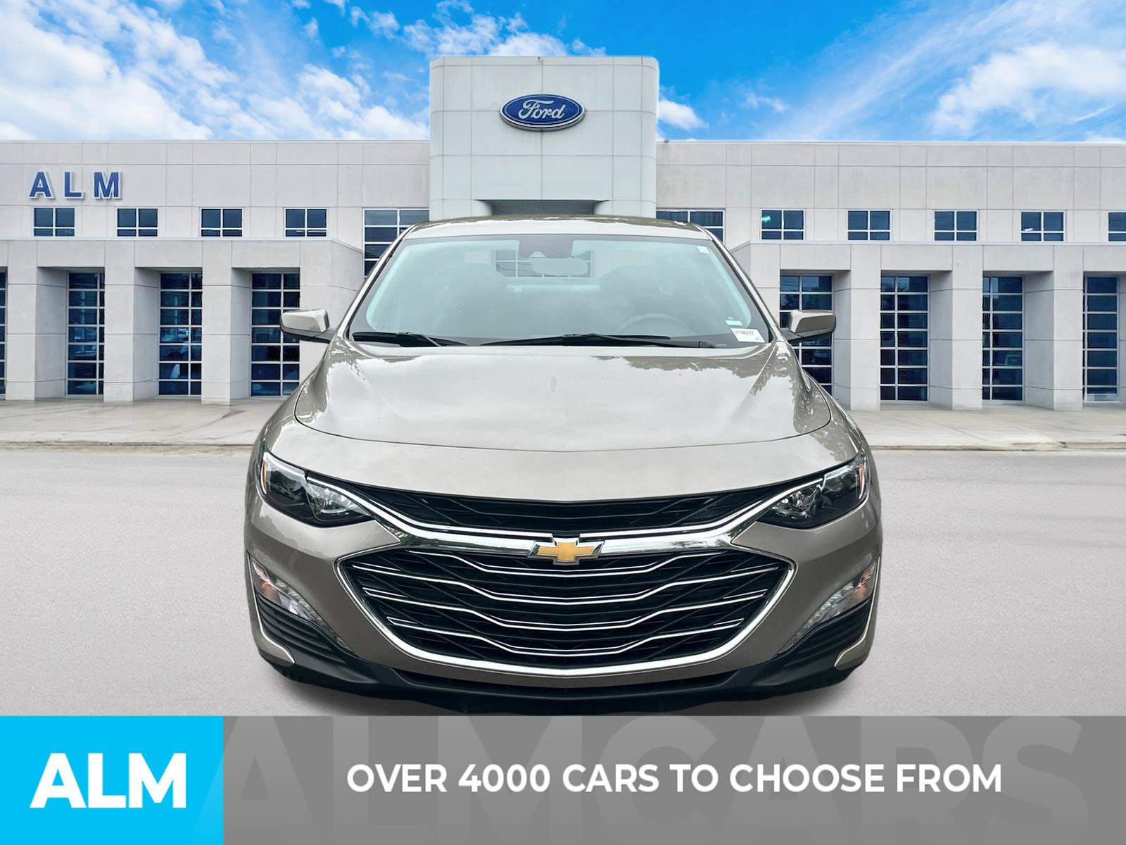 Used 2025 Chevrolet Malibu LT FWD image 2
