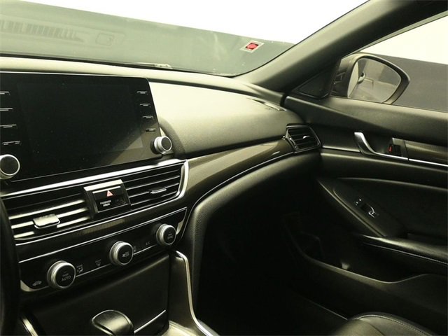 Used 2018 Honda Accord Sport image 12