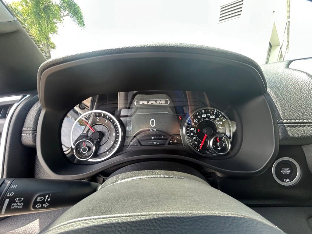Used 2025 RAM 1500 Laramie AWD/4WD image 87