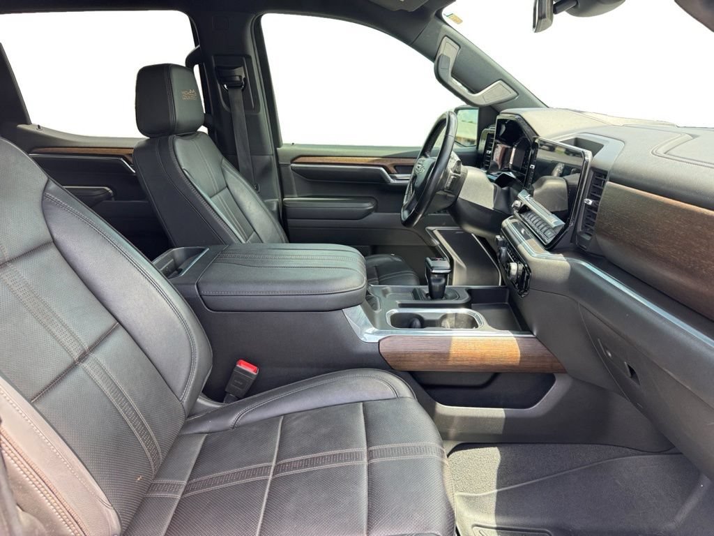 Used 2023 Chevrolet Silverado 1500 High Country w/ Z71 Off-Road Package AWD/4WD image 17