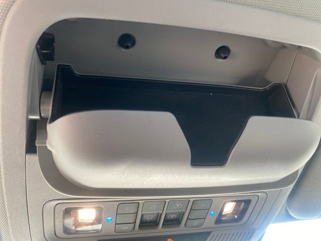 Certified 2022 Ford Explorer XLT w/ Equipment Group 202A image 26