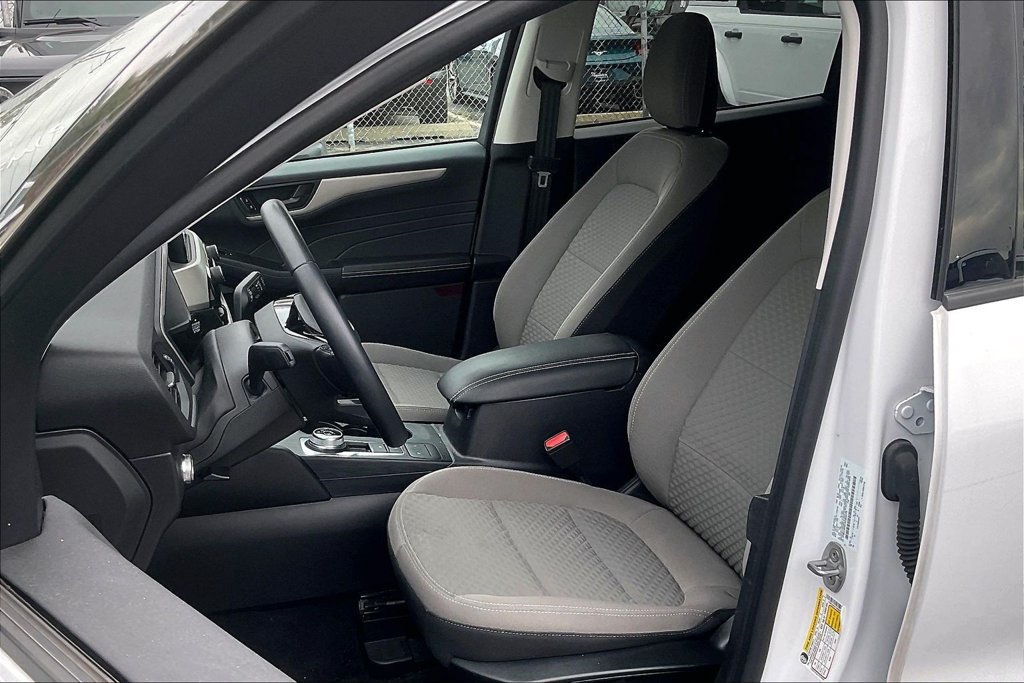 Certified 2022 Ford Escape SE w/ Cold Weather Package AWD/4WD image 24