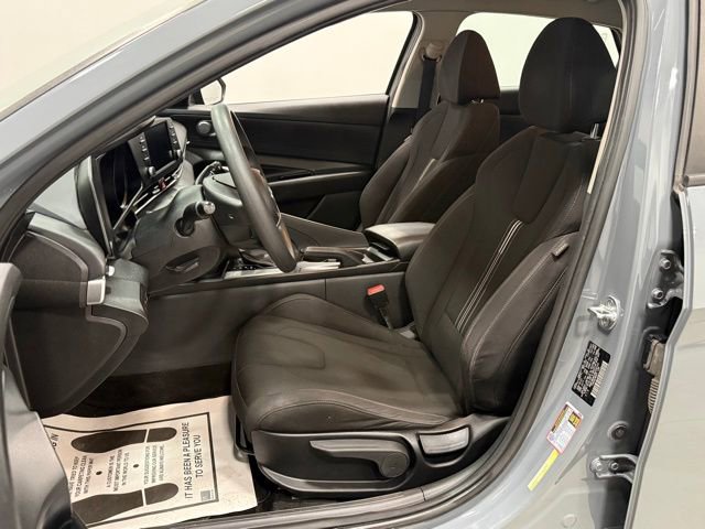 Used 2022 Hyundai Elantra SEL image 14