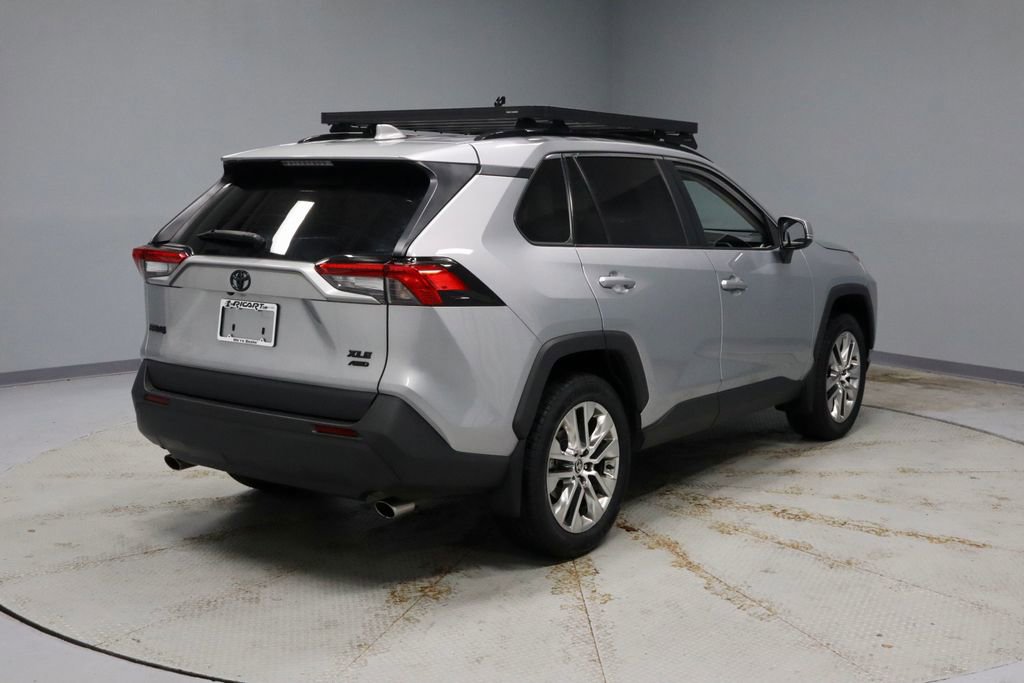 Used 2021 Toyota RAV4 XLE Premium AWD/4WD image 10