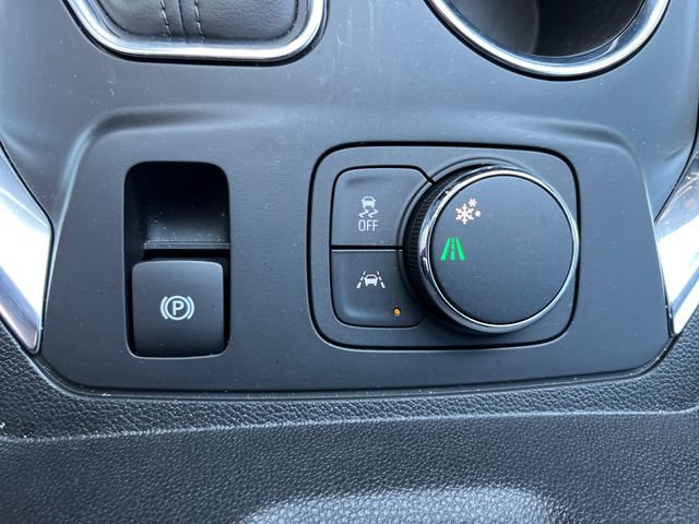 Used 2019 Chevrolet Traverse Premier w/ Driver Confidence II Package FWD image 40