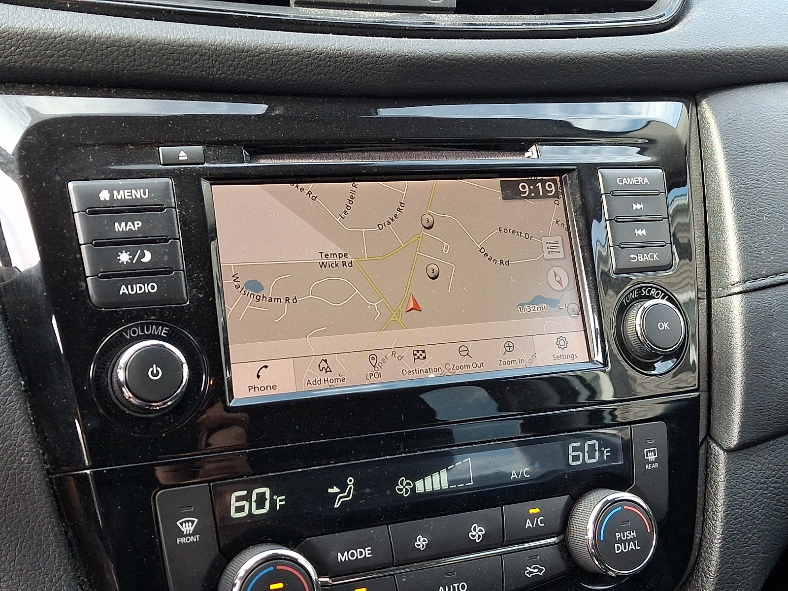 Used 2019 Nissan Rogue SV w/ Premium Package AWD/4WD image 18