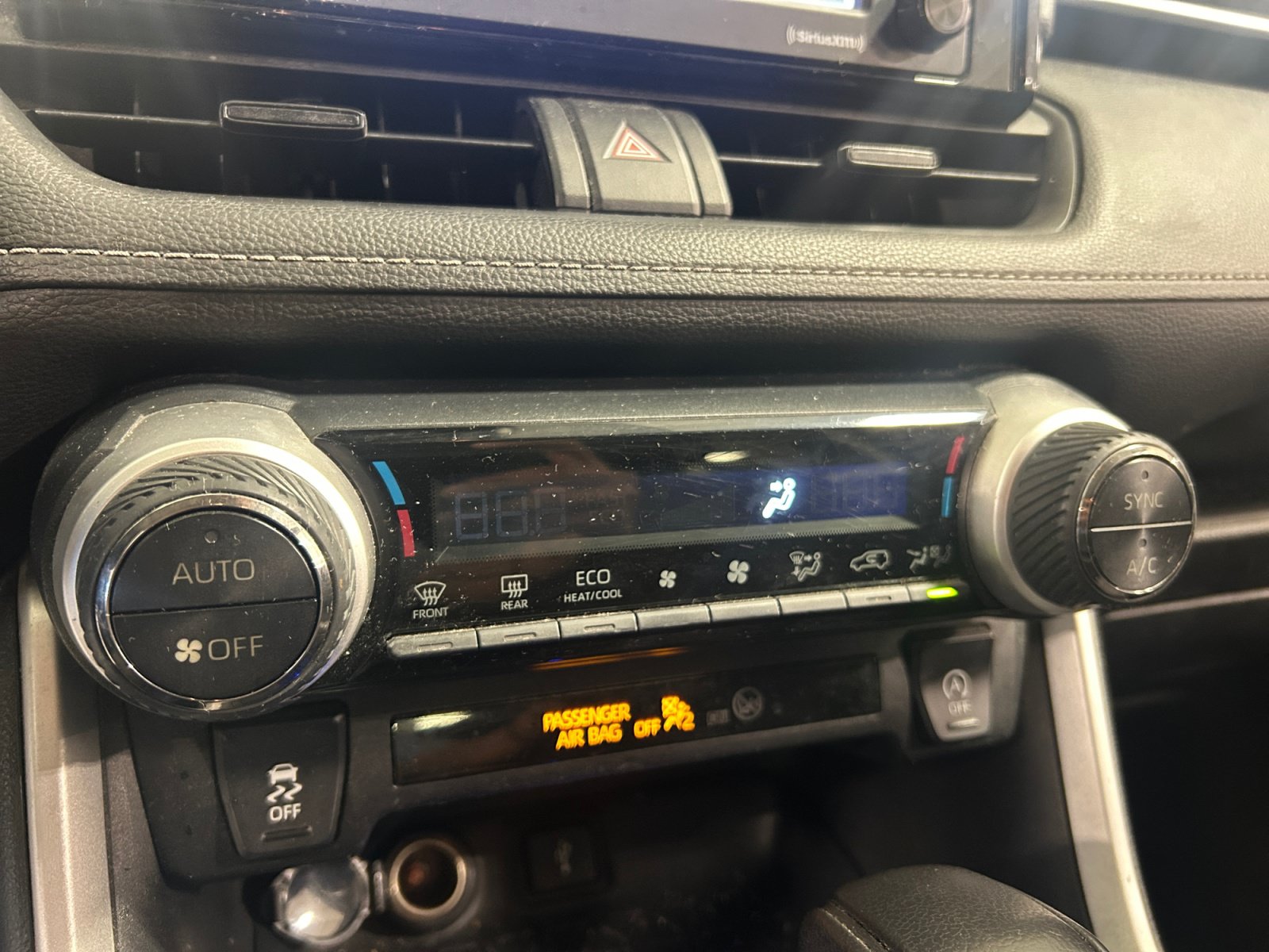 Used 2021 Toyota RAV4 XLE FWD image 16