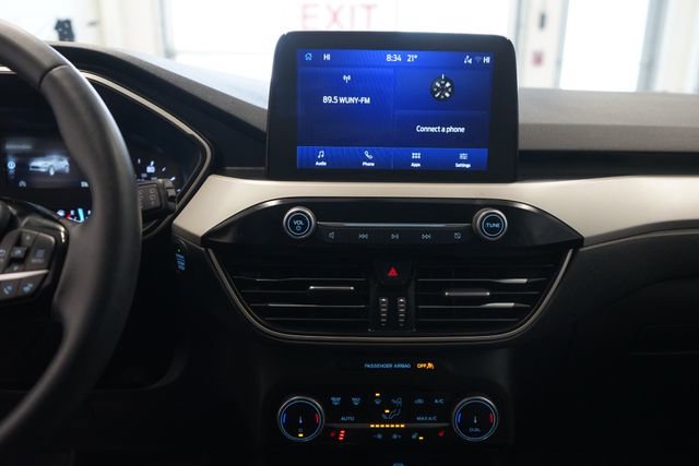 Certified 2022 Ford Escape SE w/ SE Sport Appearance Package image 23