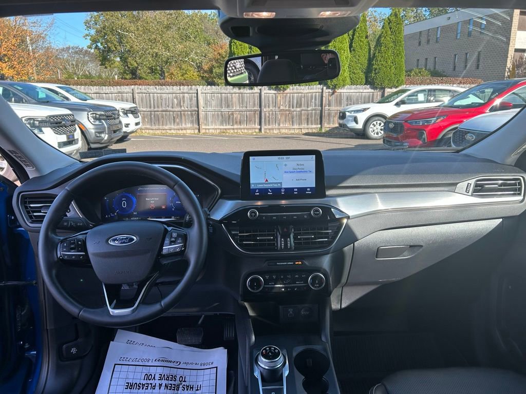 Certified 2022 Ford Escape Titanium w/ Class II Trailer Tow Package image 21