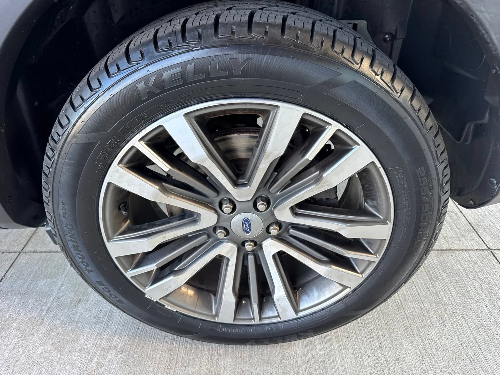 Certified 2018 Ford Explorer Platinum AWD/4WD image 19