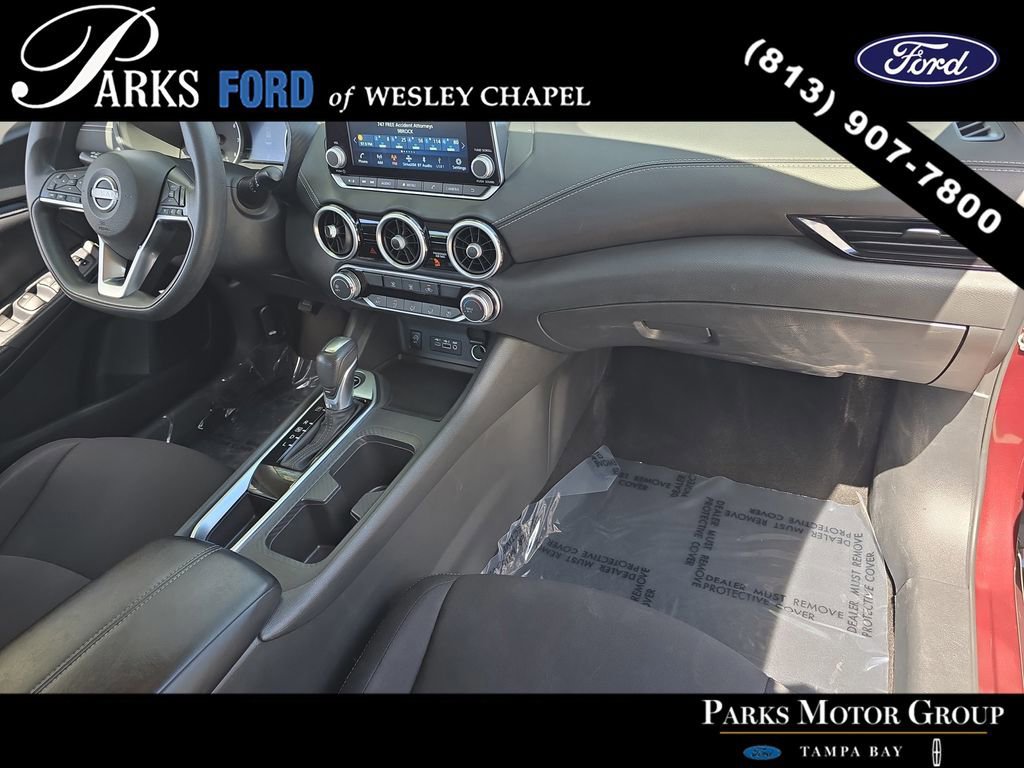 Used 2024 Nissan Sentra SV FWD image 9