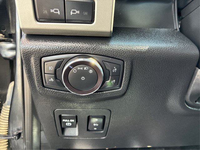 Certified 2019 Ford F150 Lariat w/ Equipment Group 502A Luxury AWD/4WD image 17