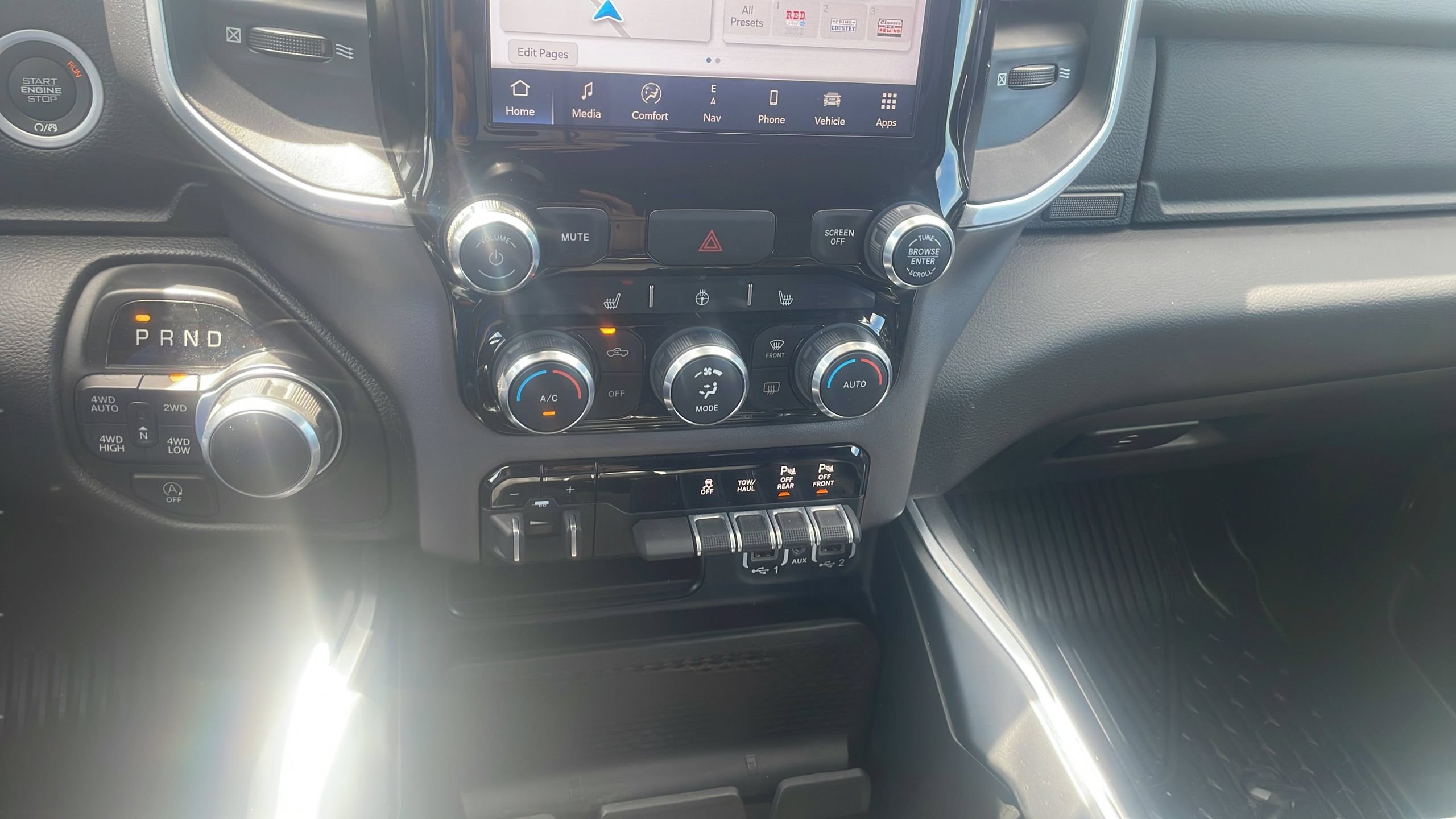 Used 2022 RAM 1500 Big Horn AWD/4WD image 22