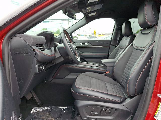 Certified 2025 Ford Explorer ST-Line AWD/4WD image 14