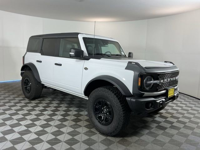 Certified 2023 Ford Bronco Wildtrak AWD/4WD image 3
