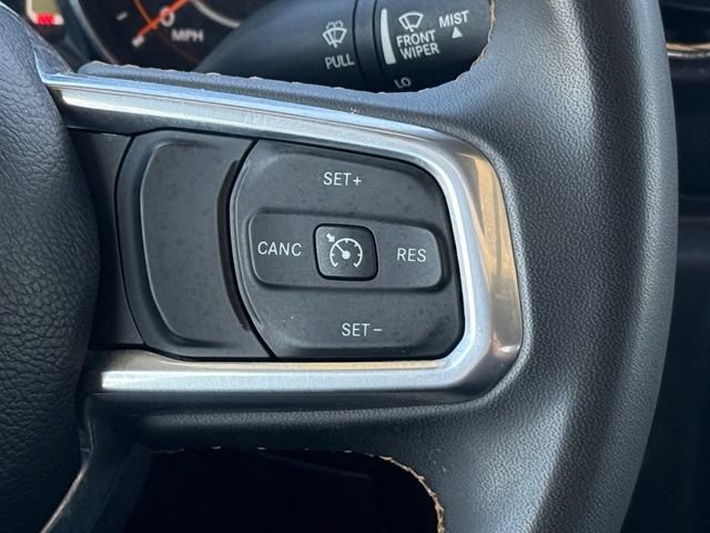 Used 2023 Jeep Gladiator Overland AWD/4WD image 11