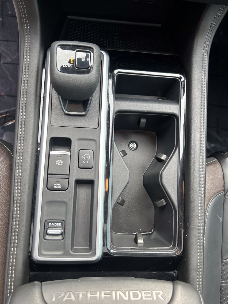 Used 2025 Nissan Pathfinder Platinum w/ Cargo Package FWD image 29