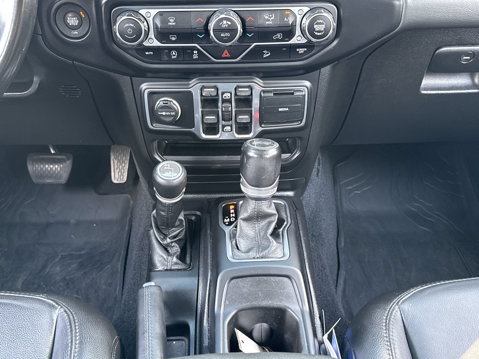 Used 2020 Jeep Wrangler Unlimited Sahara AWD/4WD image 5