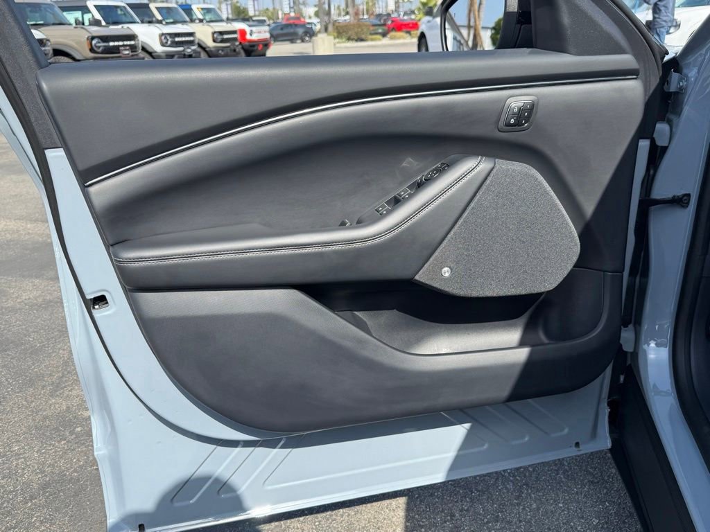 Certified 2025 Ford Mustang Mach-E Premium RWD image 15