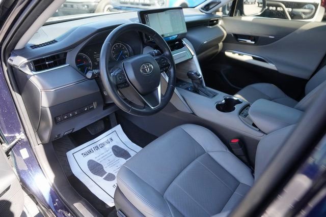 Used 2021 Toyota Venza Limited image 8