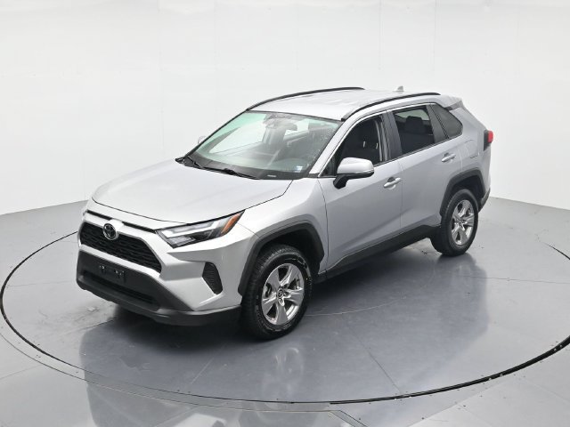 Used 2025 Toyota RAV4 XLE w/ Weather Package AWD/4WD image 39