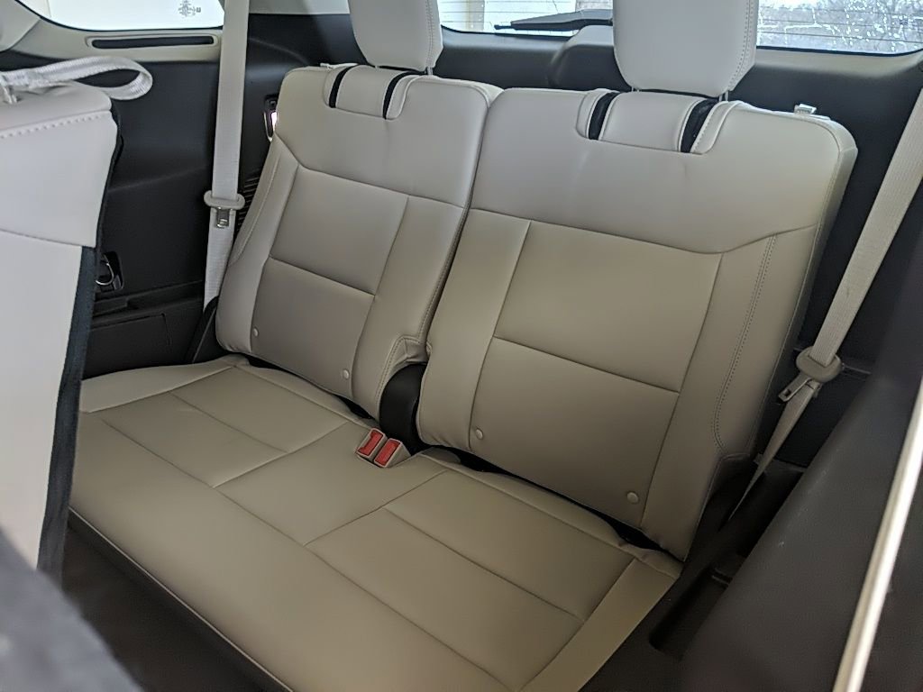 Certified 2022 Ford Explorer Platinum w/ Equipment Group 601A image 12